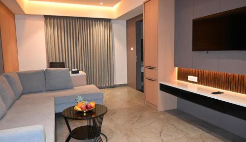Suite with City View