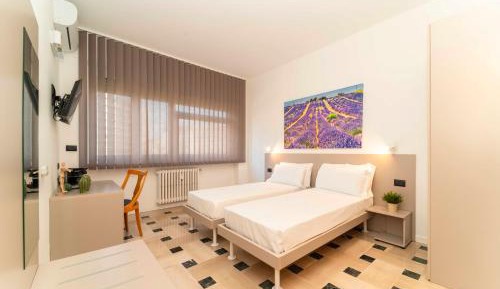 Quadruple Room with Private Bathroom
