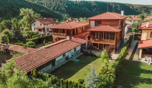 Four-Bedroom Holiday Home