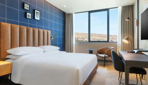 Traditional King Room with City View
