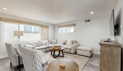 Two Bedroom Apartment 