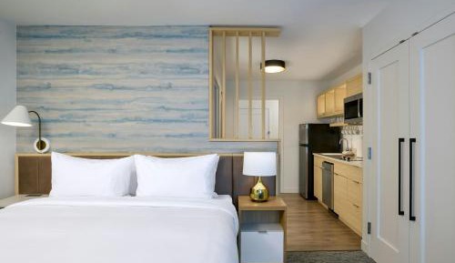 One-Bedroom King Suite with Sofa Bed 