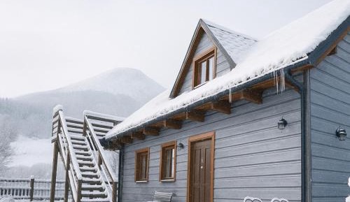 Three-Bedroom Holiday Home 