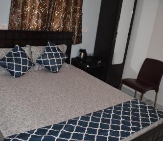 Deluxe Queen Room