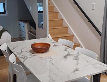 2 Bedroom King Parrot Loft (No Pets Allowed)