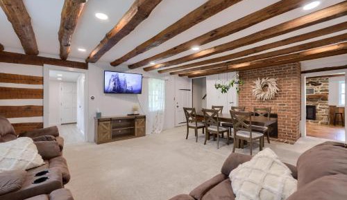 Four-Bedroom Holiday Home