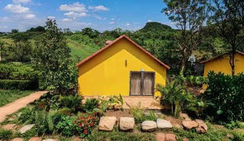 Bungalow with Garden View