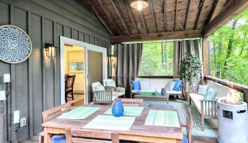 Three-Bedroom Holiday Home 