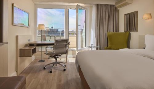 Queen Room with Balcony