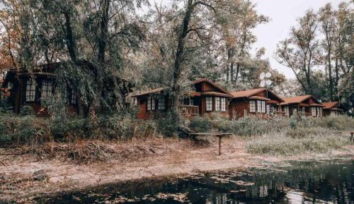 Superior Bungalow with River View