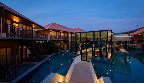 Double Room with Pool View