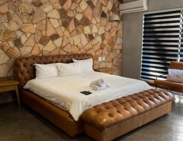 Deluxe King Suite
