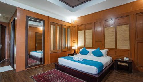 Deluxe King Room