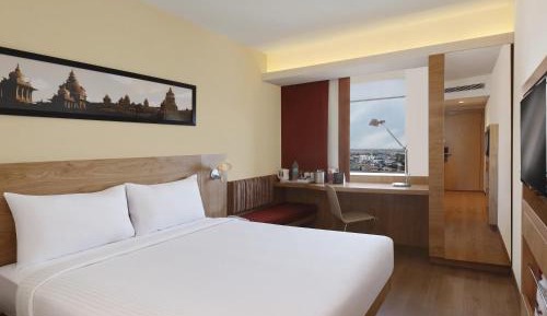 Deluxe Queen Bed Room - Sweet Bed by ibis