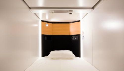 Standard Capsule Room for Male