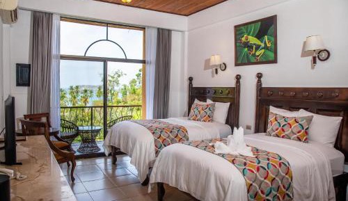 Deluxe Room with Partial Ocean View Two Beds