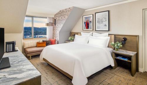 Fairmont Gold King Room with Exclusive Lounge and Evening Canapes