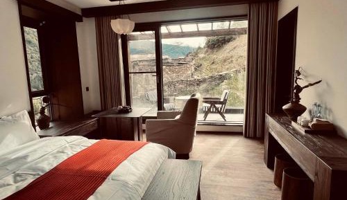 Queen Room with Balcony