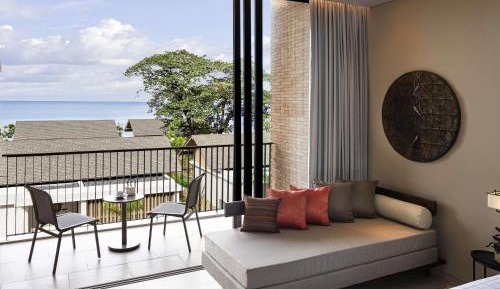 Deluxe King Room with Sea View