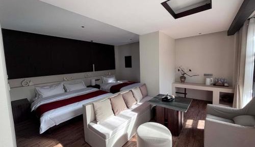 Twin Room with View