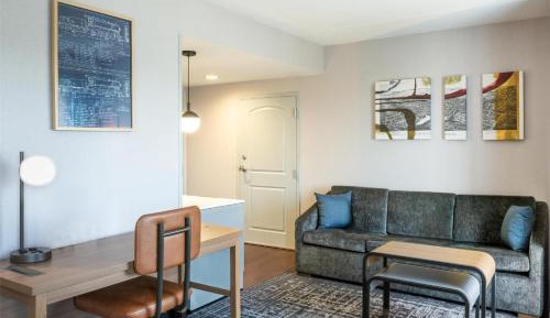 King Studio Suite
