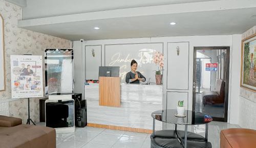 Studio Apartment with One Double Bed