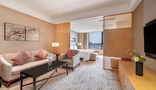 Swiss Select King Room with Sofa Bed