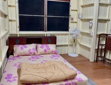 Queen Room with Shared Bathroom