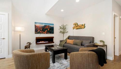 Three-Bedroom Holiday Home 