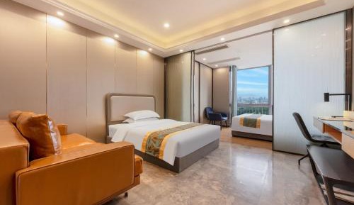 Twin Room with City View