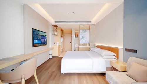 Queen Room with Garden View