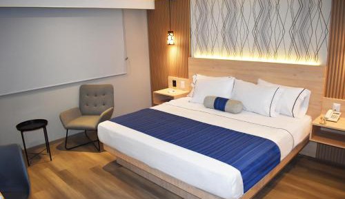 Superior King Room