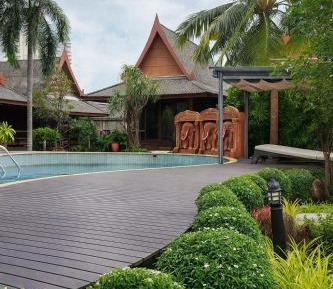 Suite with Pool View