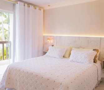 One-Bedroom Loft Apartment with Balcony