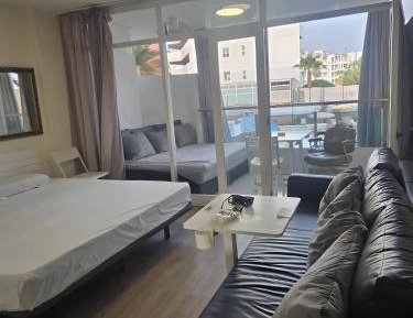 Superior One-Bedroom Apartment with Balcony