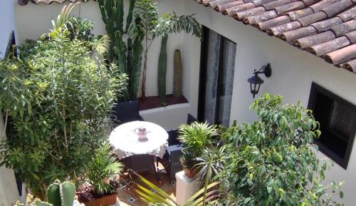 Superior One-Bedroom Apartment