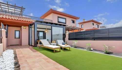 Superior One-Bedroom Apartment with Balcony