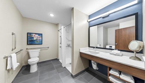 King Suite with Sofa - Disability Access/Non Smoking