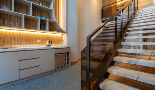 Deluxe Suite with Spa Bath