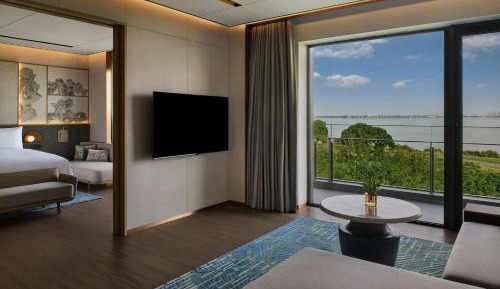 Executive King Suite