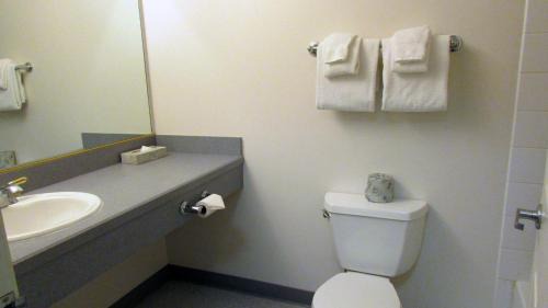 Deluxe Queen Room with Two Queen Beds