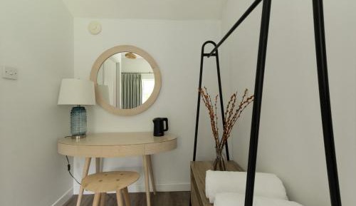 Deluxe Double Room with Shower