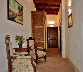 2-Bedroom Apartment with Prague Castle View