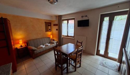 Studio (4 Adults)