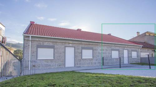 Three-Bedroom Home with Parking and Private Garden ( Ground Floor)