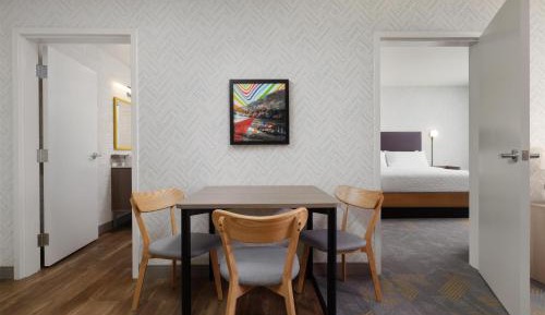 One-Bedroom King Suite