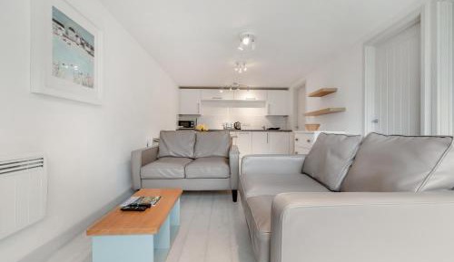 Two-Bedroom Apartment 4