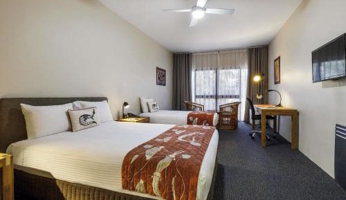 Superior Room with Queen and Single Bed