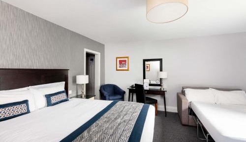 Family Room with One Double Bed and Sofa Bed