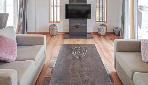 Three-Bedroom House 7